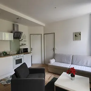  Appartement 2 Pièces Avec Terrasse Proche Centre - Parking Gratuit à Proximité